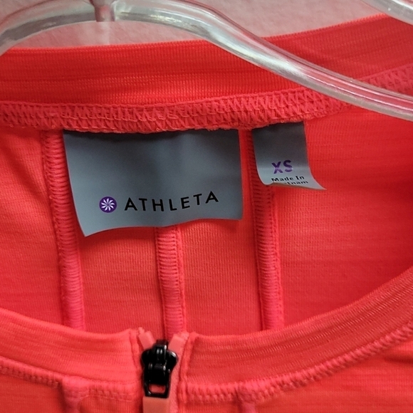 NWOT athleta UPF 50 bright coral orange top - Picture 5 of 12